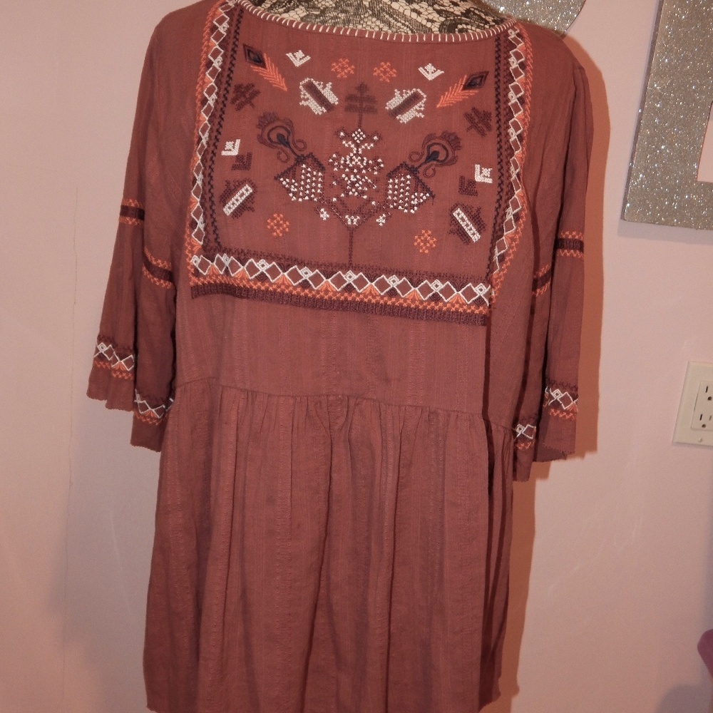 Caslon Brick Color Embroidered Top Size XL